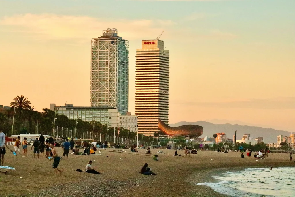 Las mejores playas de Barcelona te permiten realizar y disfrutar de diferentes actividades para todos los gustos